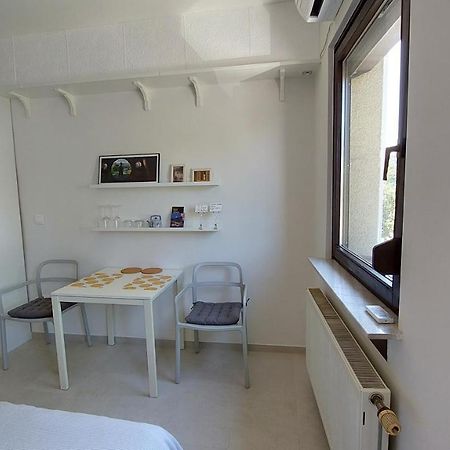 Cozy, Bright And Affordable Studio W/ Free Parking 류블랴나 외부 사진