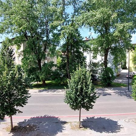 Cozy, Bright And Affordable Studio W/ Free Parking 류블랴나 외부 사진