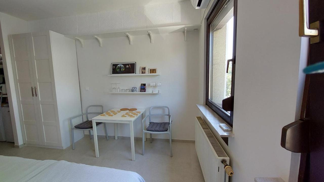 Cozy, Bright And Affordable Studio W/ Free Parking 류블랴나 외부 사진
