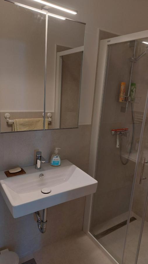 Cozy, Bright And Affordable Studio W/ Free Parking 류블랴나 외부 사진